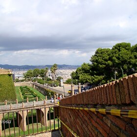 Castell de Montju&#239;c ( )  